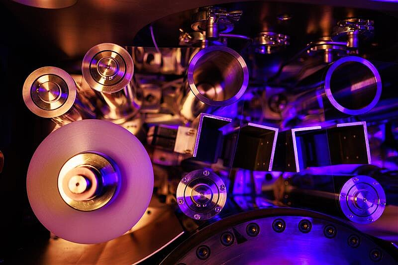 Roll-to-roll Thin Film Deposition Equipment Unveiled in ISSP UL 