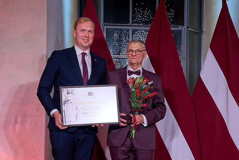 Ministru kabineta apbalvošanas ceremonijā godināts Andris Šternbergs 