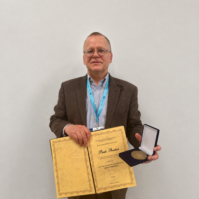 Professor Pauls Stradiņš Presented with LAS Great Medal at FM&NT Conference