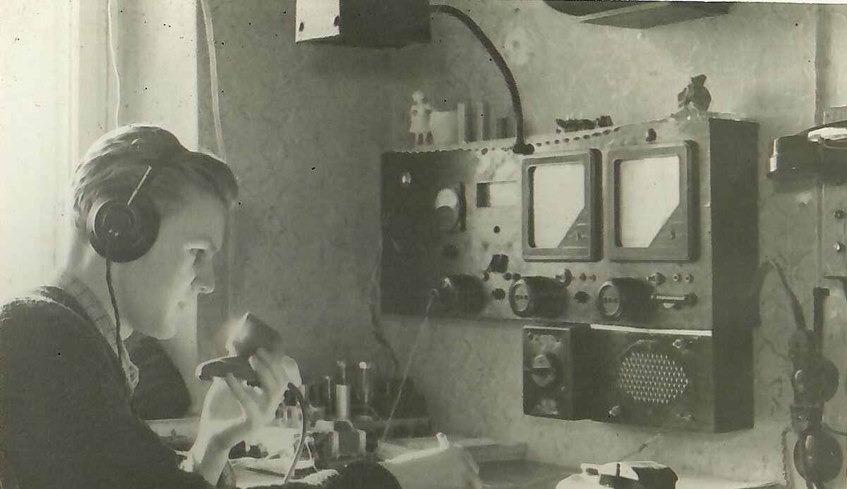 Oļģerts Dumbrājs - radioamatieris, 10.klases skolnieks